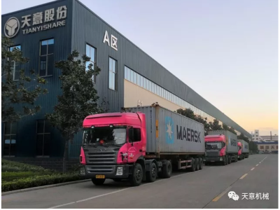 优发国际机械为柬埔寨客户加工生产年产80万平方轻质墙板生产线成功装车启运！