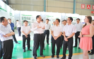 济宁市市委书记傅明先莅临优发国际机械