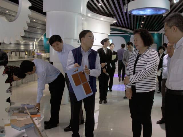 济宁市政协副主席倪丽君莅临优发国际机械调研指导工作