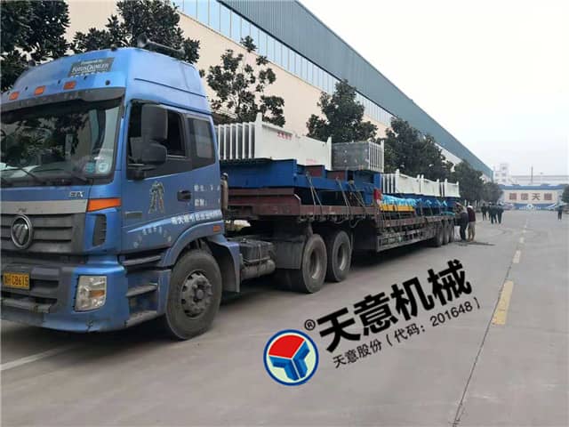 国庆时节优发国际机械发货忙