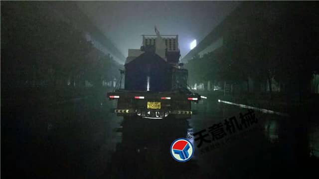 国庆时节优发国际机械发货忙