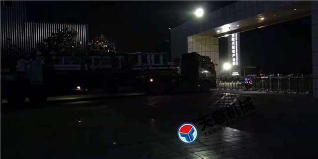 国庆时节优发国际机械发货忙